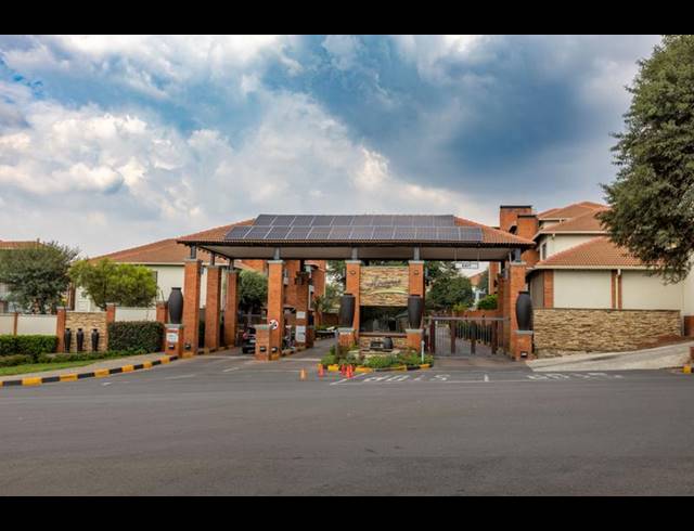 2 BEDROOM APARTMENT FOR SALE IN GREENSTONE HILL